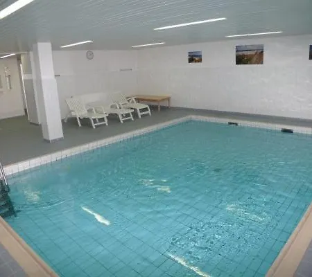 Haus Norderhoog 75 アパート